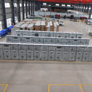 戶(hù)內(nèi)金屬鎧裝中置式開(kāi)關(guān)設(shè)備（KYN28A-12型）